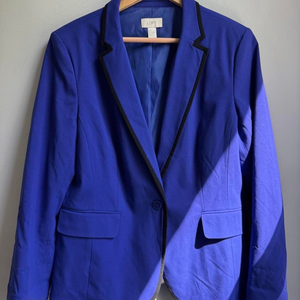LOFT Women's Blue Blazer with Black Trim Size Large vintage Y2K